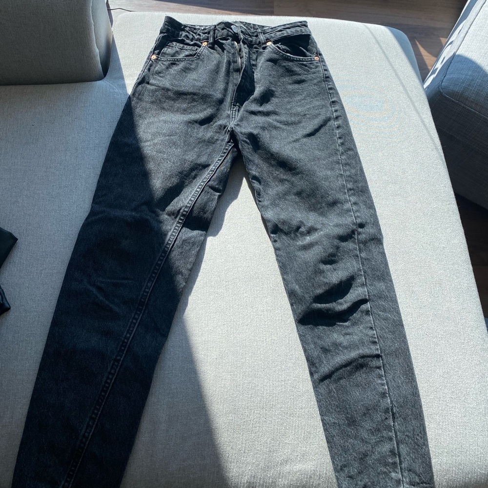 Black mom jeans